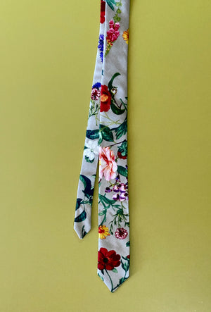 MIXED FLORAL SKINNY TIE