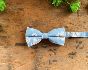 LIGHT BLUE FLORAL BOW TIES