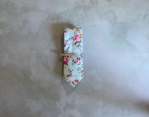 BABY BLUE FLORAL SKINNY TIE