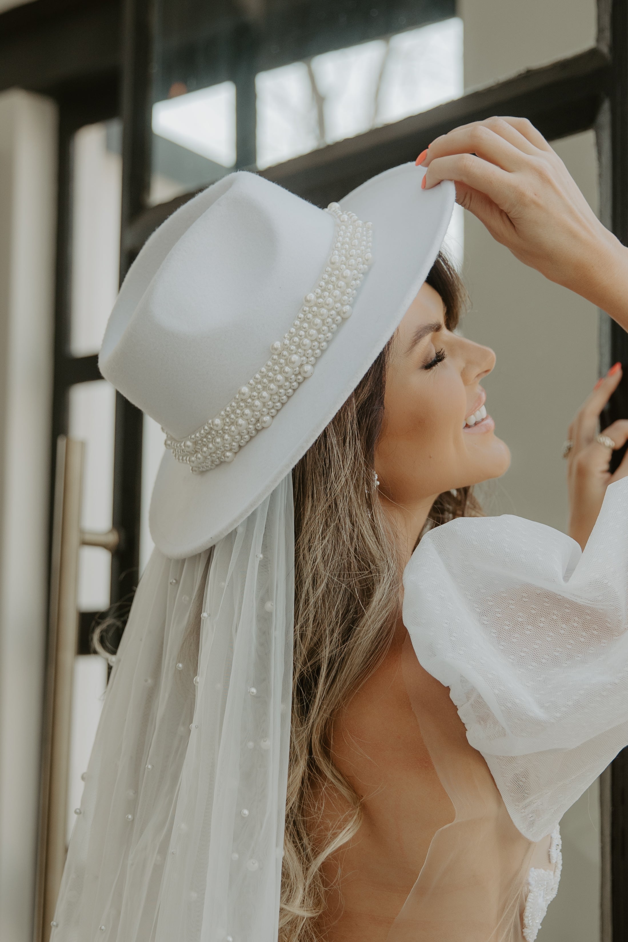 LADY D BRIDAL HAT WHITE Coffee Ties & Co. LADY D BRIDAL HAT WHITE Coffee Ties & Co.