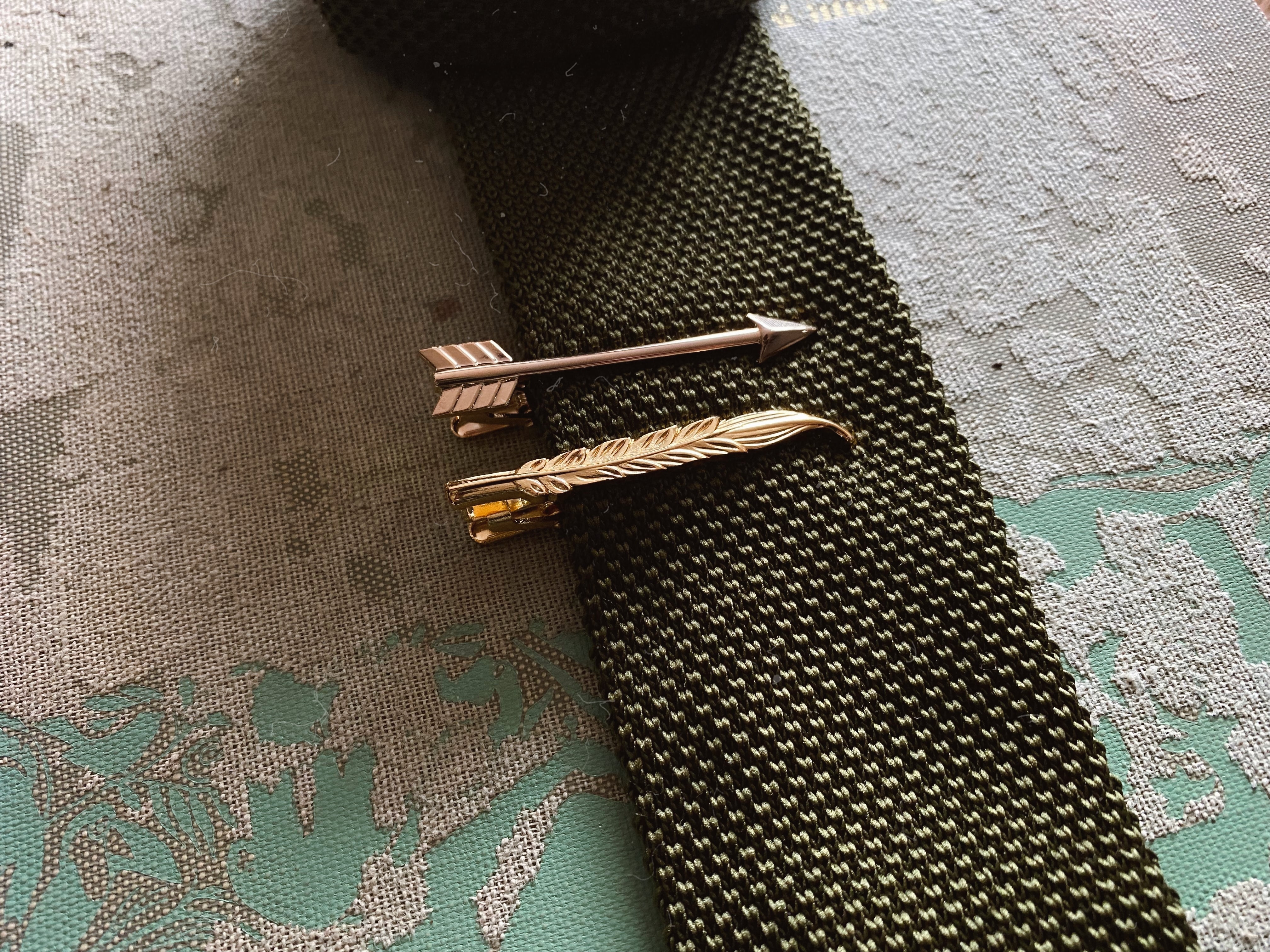OLIVE GREEN KNITTED SKINNY TIE