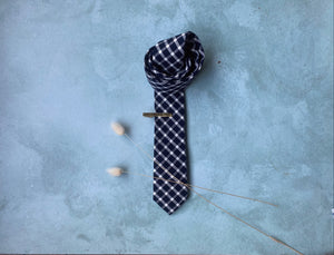 FULL NAVY GEOMETRIC STRIPED WOOL TIE