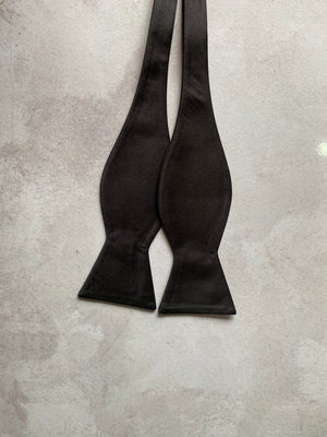 BLACK SELF TIE BOW TIES