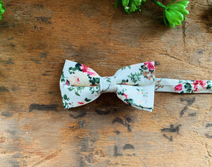 PEACH FLORAL BOW TIES