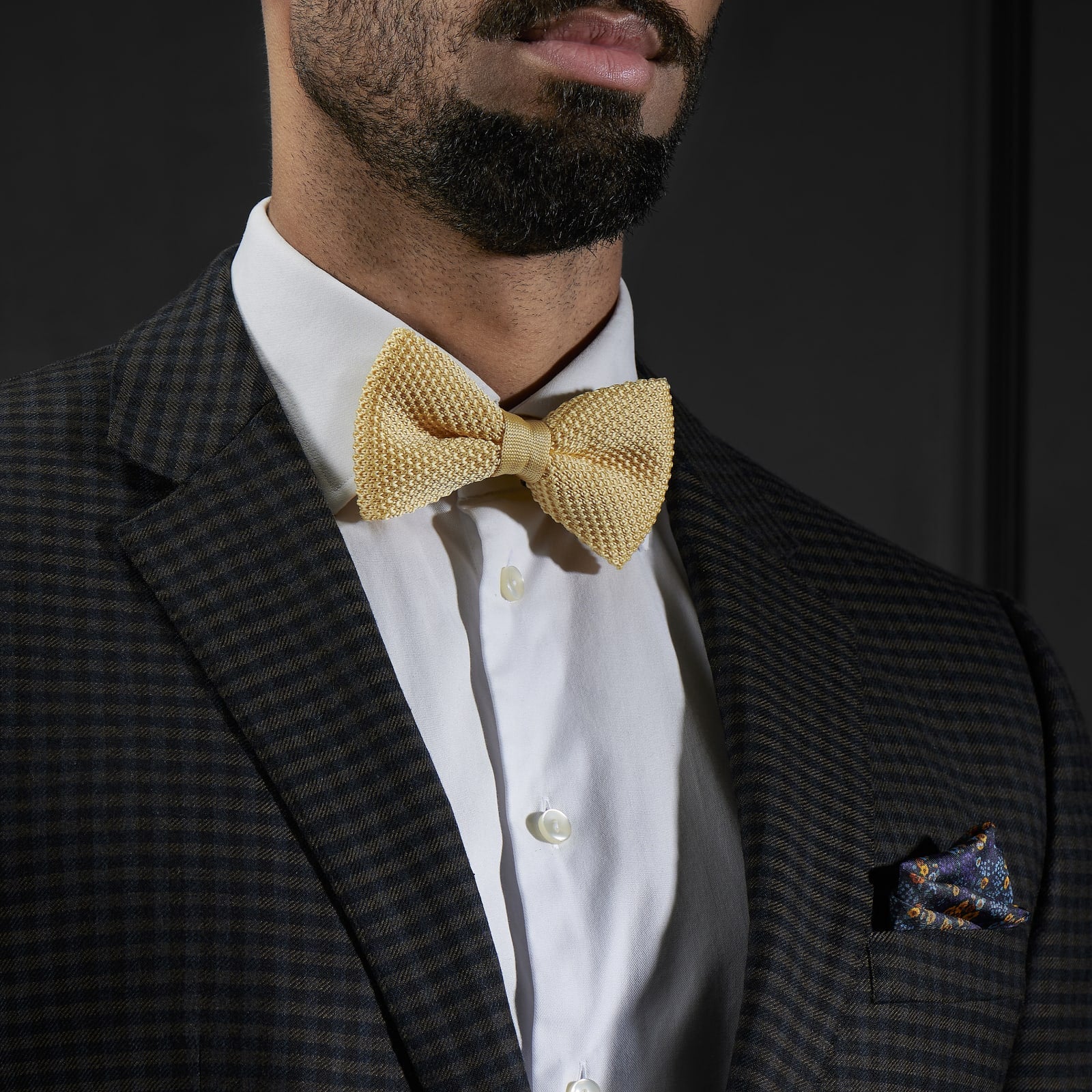 SOFT YELLOW KNITTED BOW TIES
